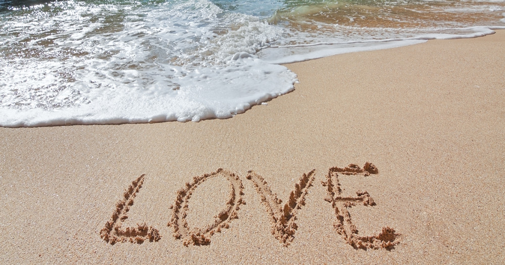 romantic travel beach heart