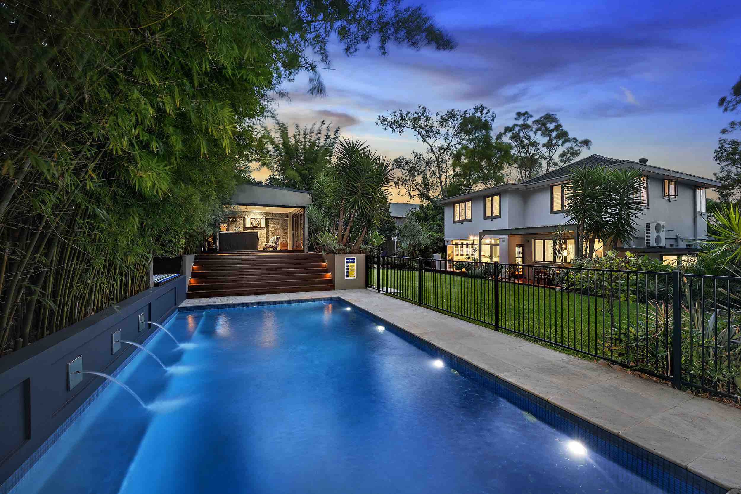 Fraser_Street_21_Lane_Cove_(Pool) (3)[3] In the Cove